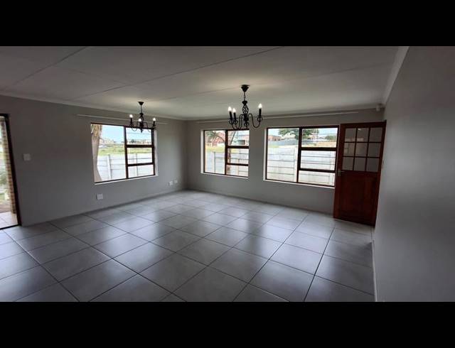 2 BEDROOM HOUSE FOR SALE IN WAVECREST